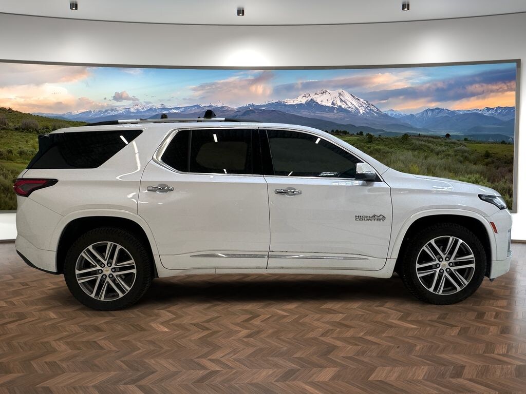 Used 2023 Chevrolet Traverse High Country SUV