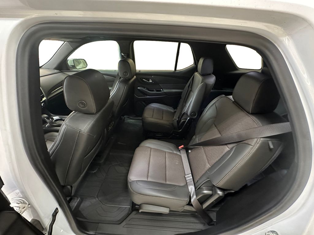 2023 Chevrolet Traverse High Country - Photo 10