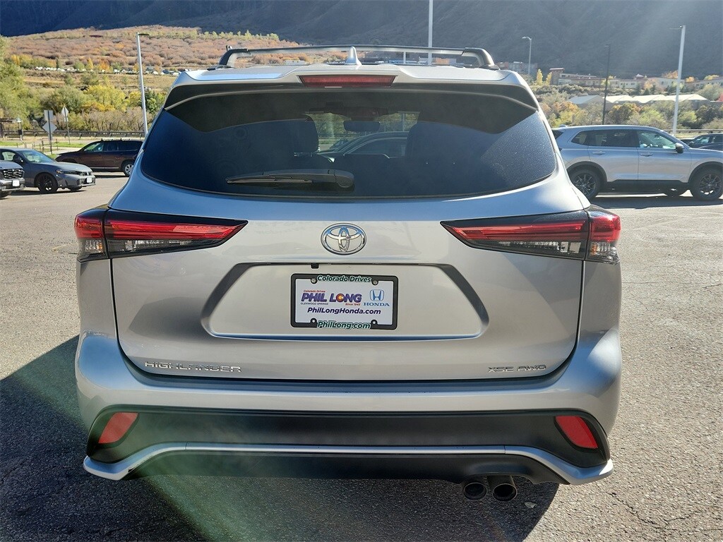 2023 Toyota Highlander XSE photo 4