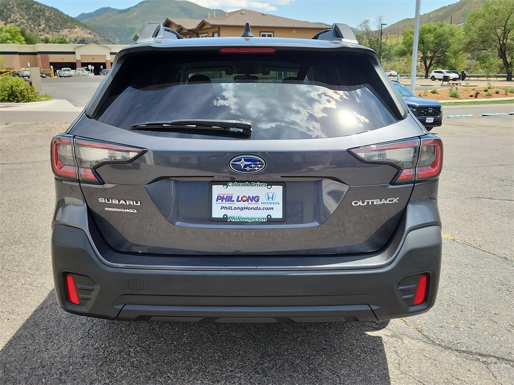 2020 Subaru Outback Premium photo 4
