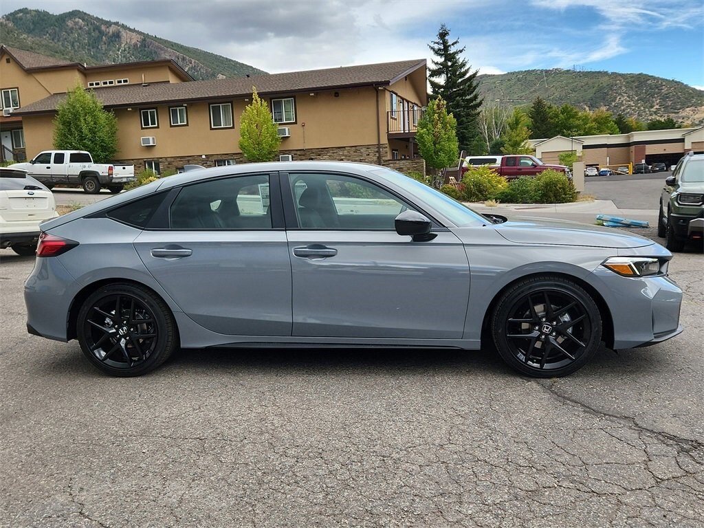 2026 Honda Civic Sport Hatchback photo 2