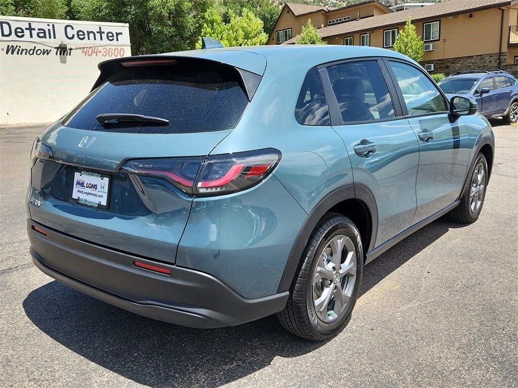 2026 Honda HR-V LX photo 3