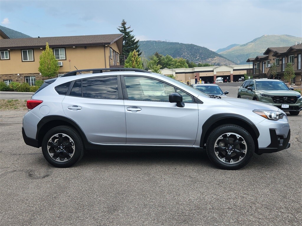2022 Subaru Crosstrek Base photo 2