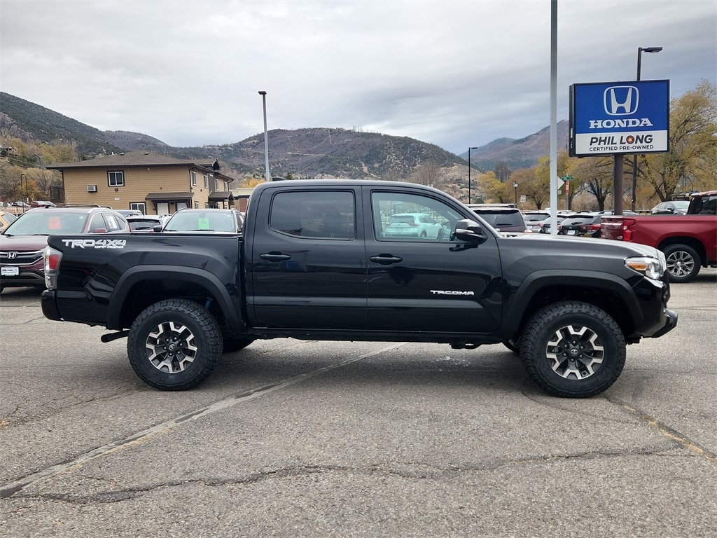 2023 Toyota Tacoma TRD Off-Road Double Cab photo 2