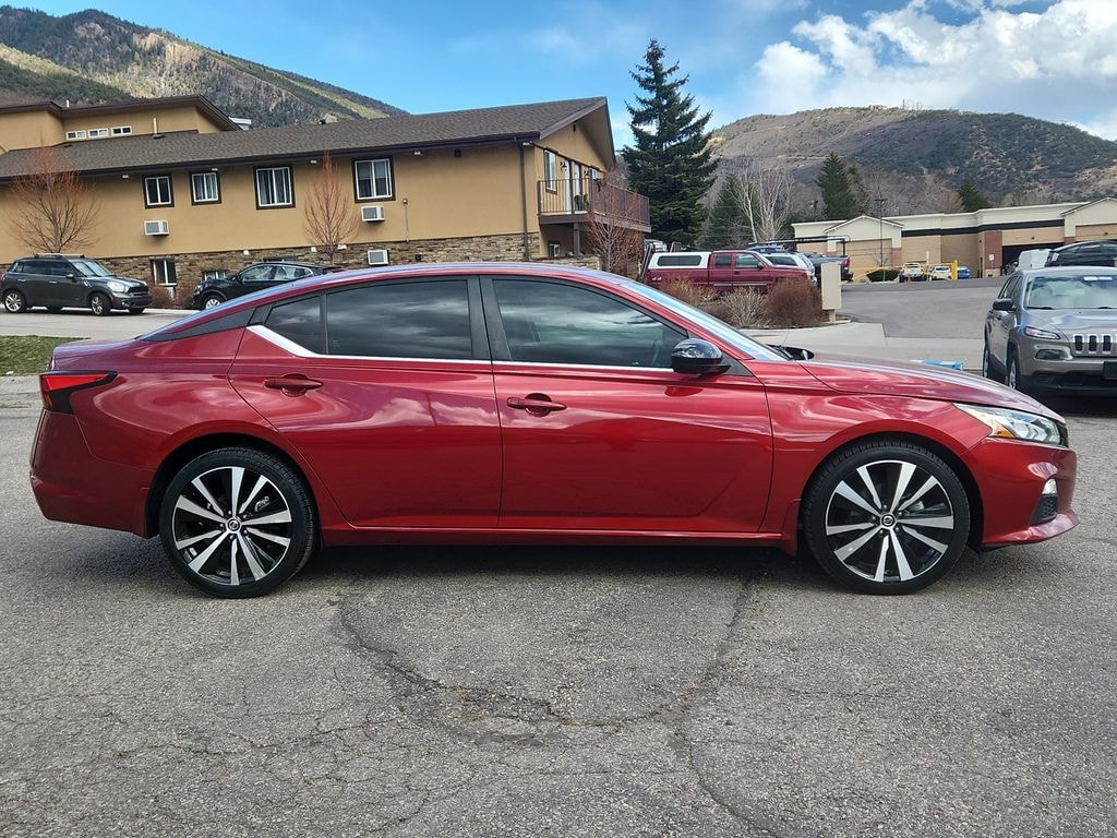Used 2020 Nissan Altima 2.5 SR Sedan