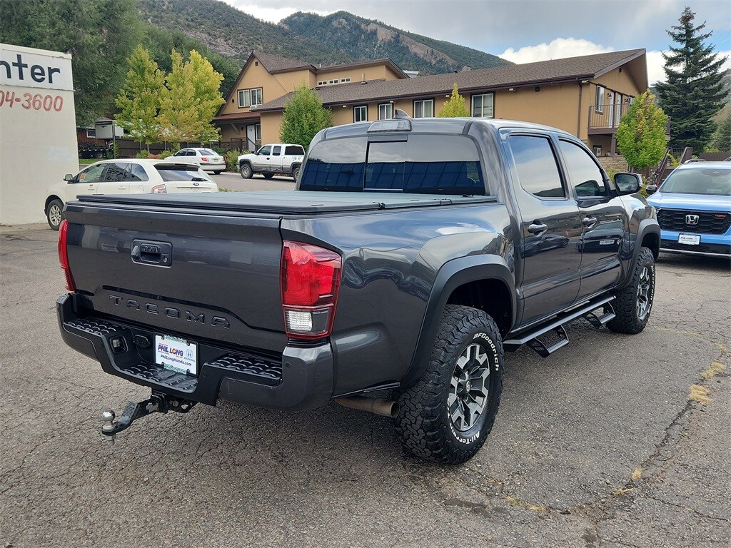 2018 Toyota Tacoma TRD Off-Road photo 3