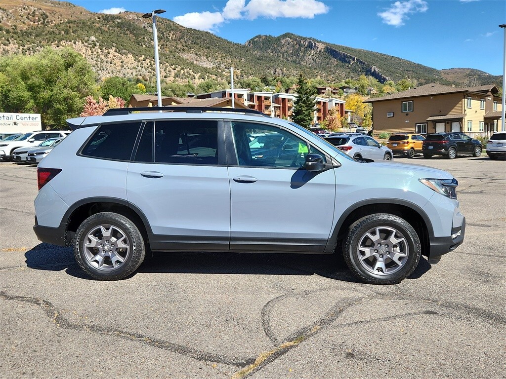 2022 Honda Passport TrailSport photo 2