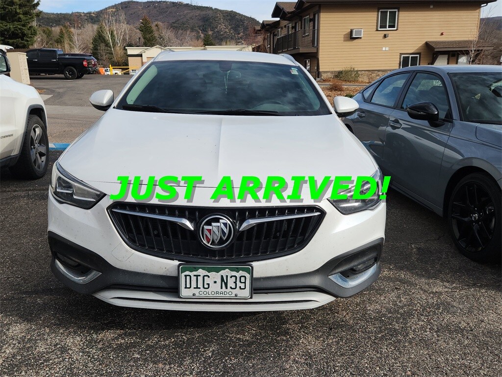 2018 Buick Regal TourX Preferred photo 2