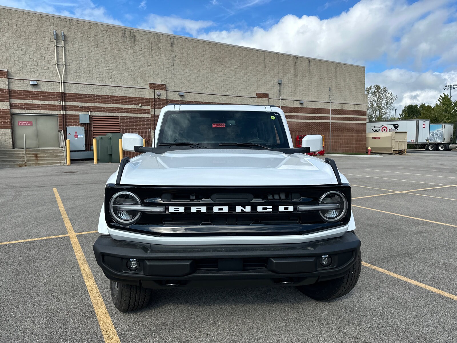 2025 Ford Bronco Outer Banks photo 3