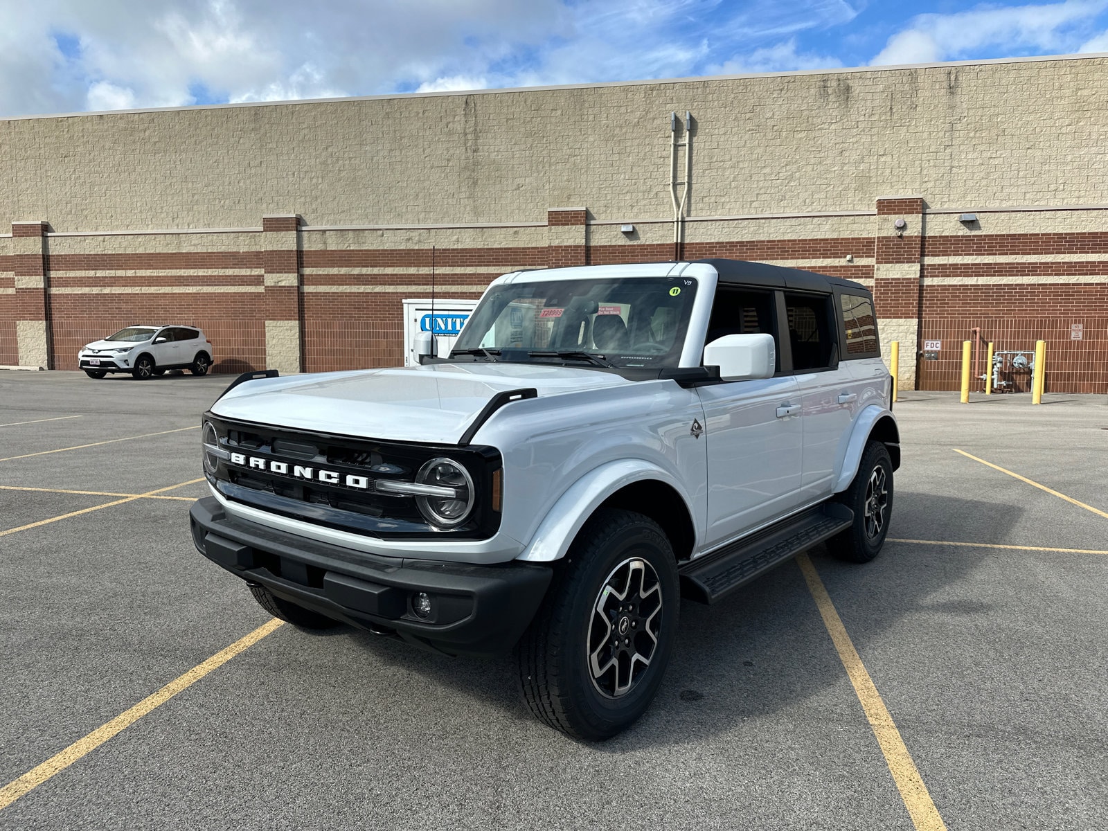 2025 Ford Bronco Outer Banks photo 4
