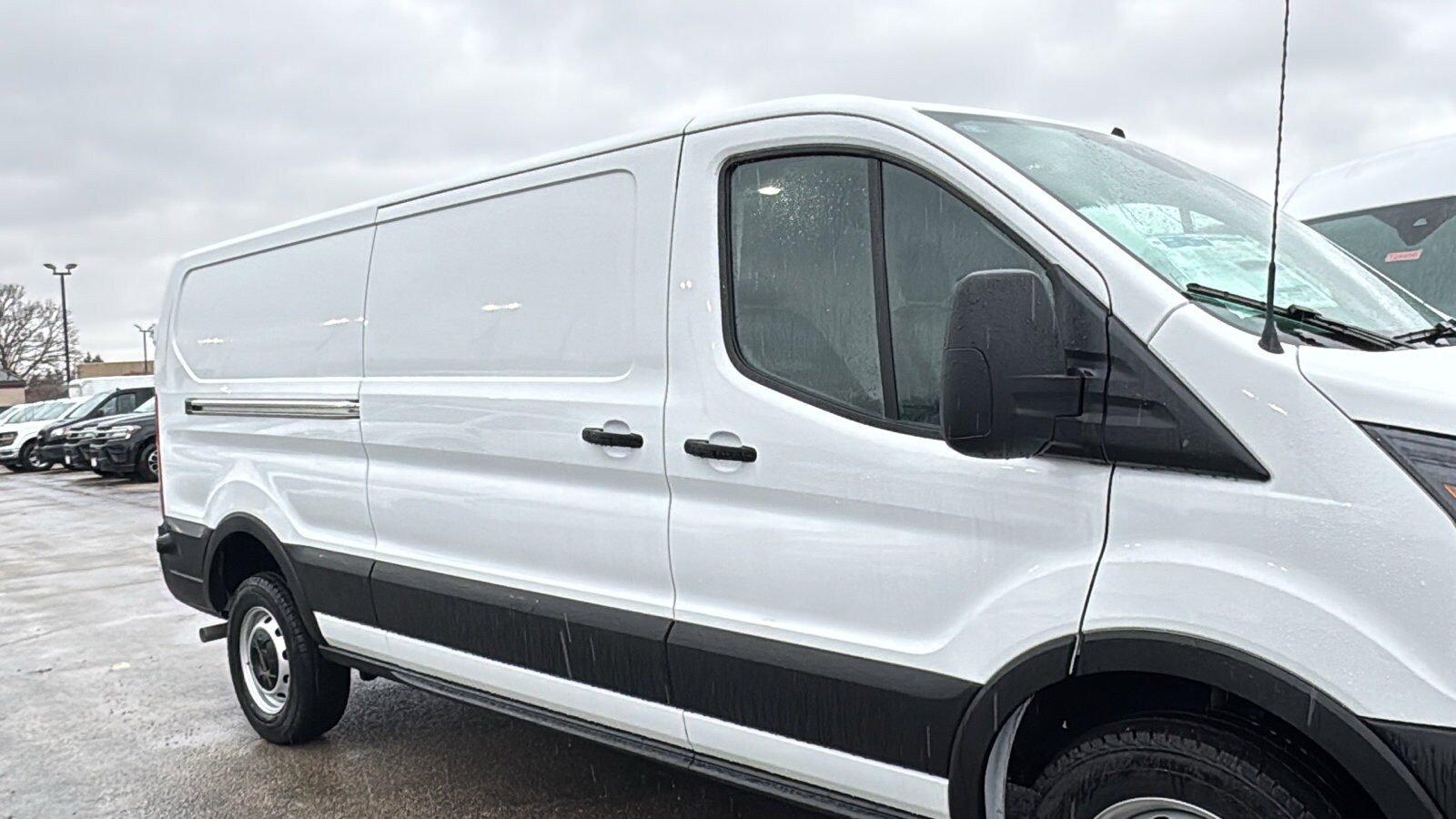 2024 Ford Transit Cargo Van photo 4