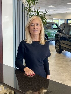 Staff member Michelle Goss from 8140728337c9