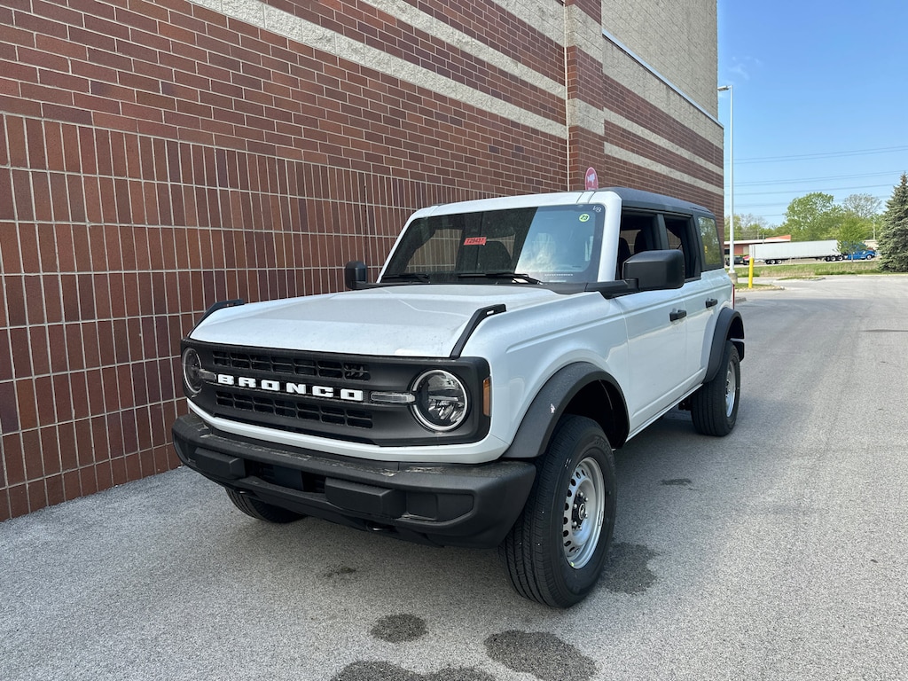 New 2026 Ford Bronco Base SUV