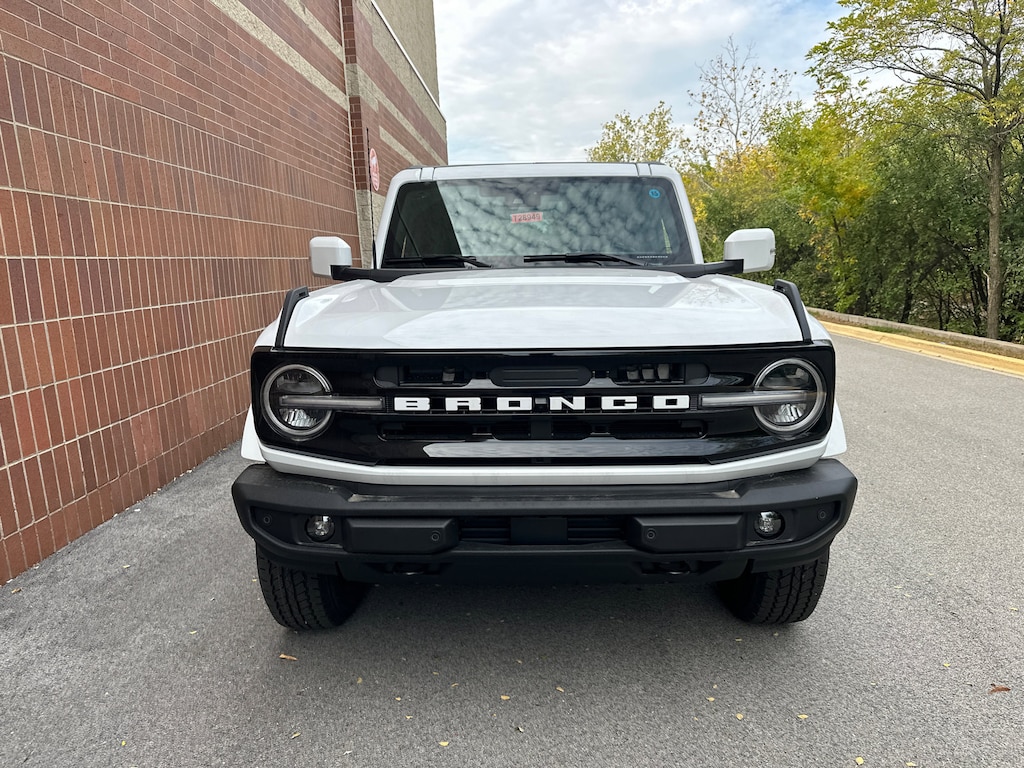 New 2025 Ford Bronco Outer Banks SUV