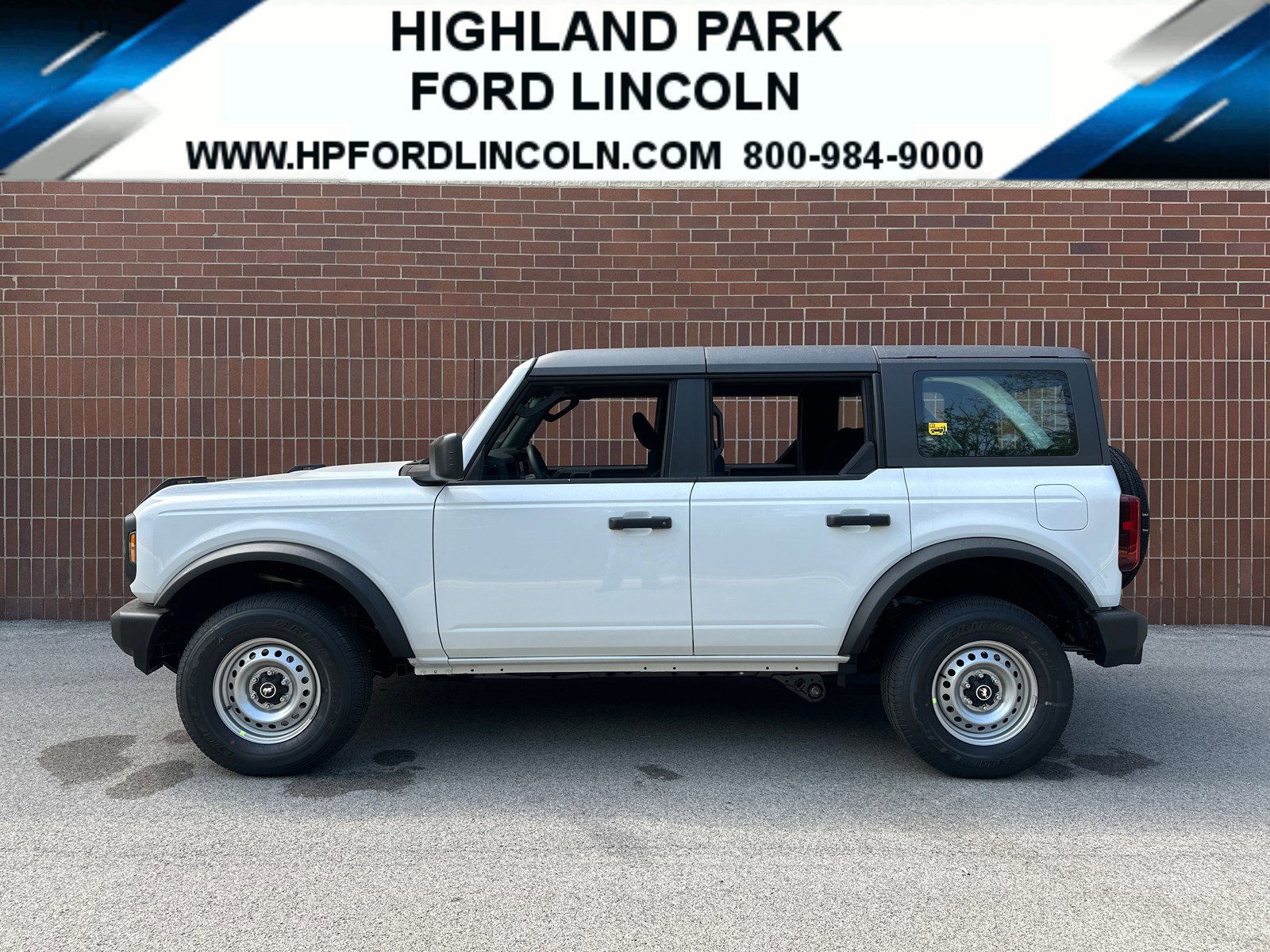 2026 Ford Bronco Base 4x4's photo