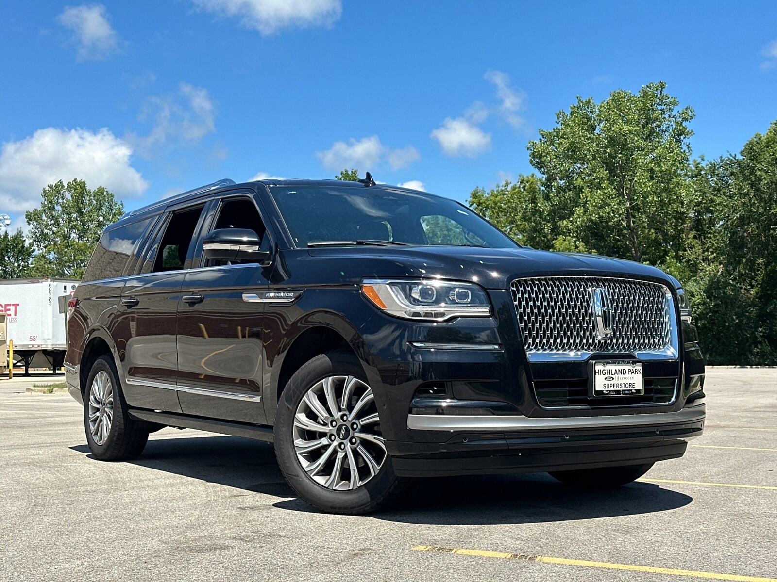 2024 Lincoln Navigator L Premiere photo 2