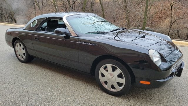 Used 2002 Ford Thunderbird Premium with VIN 1FAHP60A62Y106358 for sale in Highland Park, IL