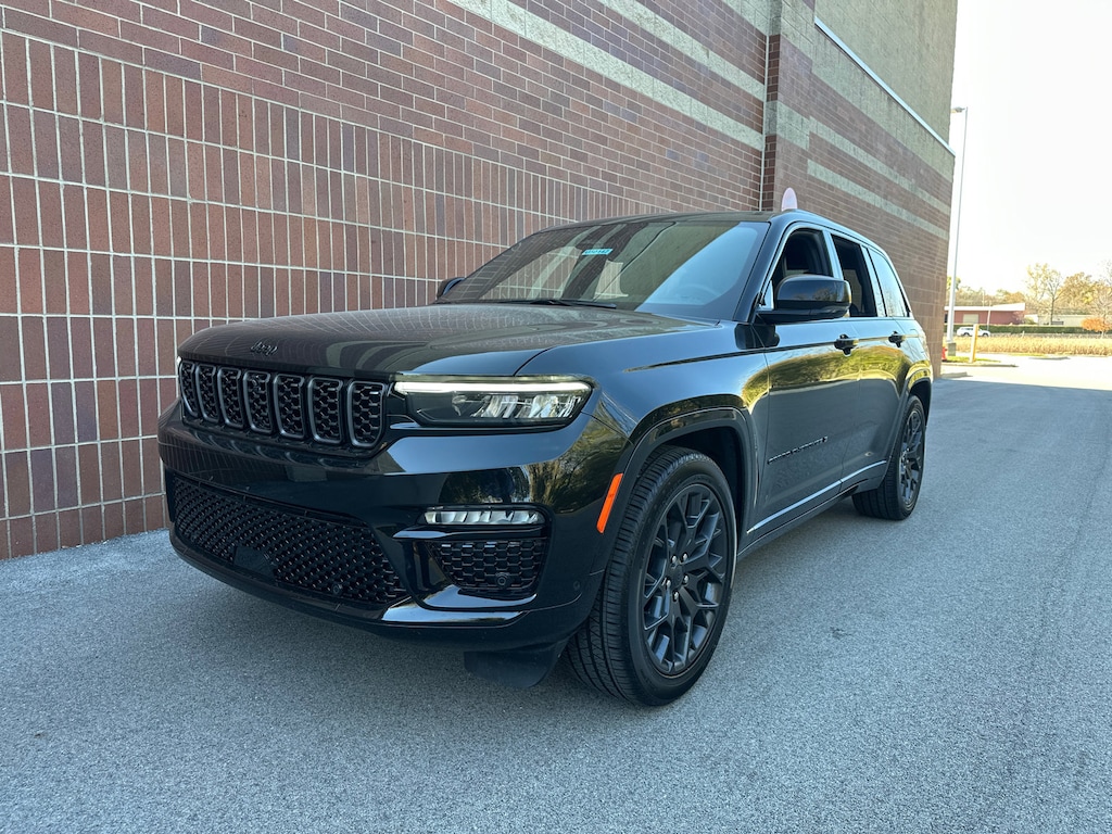 Used 2025 Jeep Grand Cherokee Summit SUV