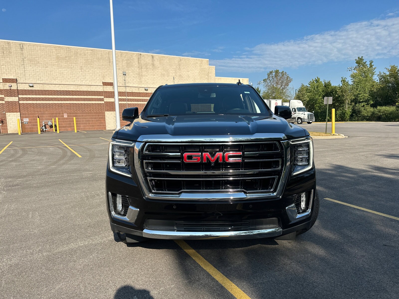 2023 Gmc Yukon XL SLT photo 3