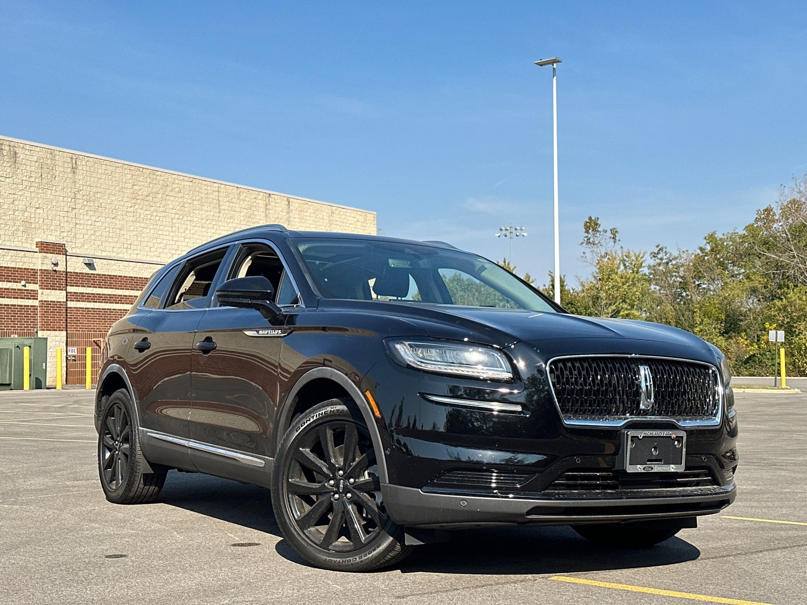 Used 2023 Lincoln Nautilus Reserve with VIN 2LMPJ8KP2PBL16089 for sale in Highland Park, IL