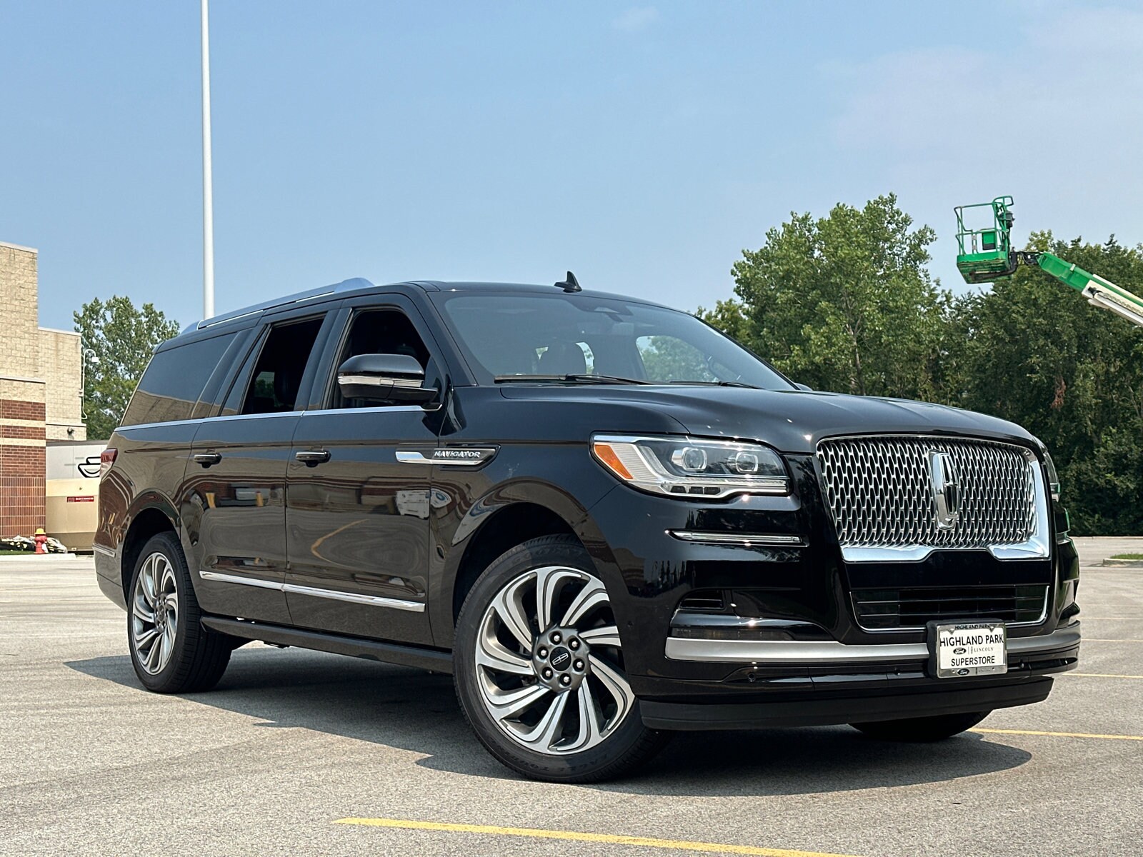 2022 Lincoln Navigator Reserve L photo 2