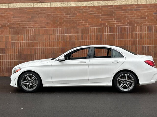 Used 2019 Mercedes-Benz C-Class Sedan C300 with VIN 55SWF8EB2KU302782 for sale in Highland Park, IL