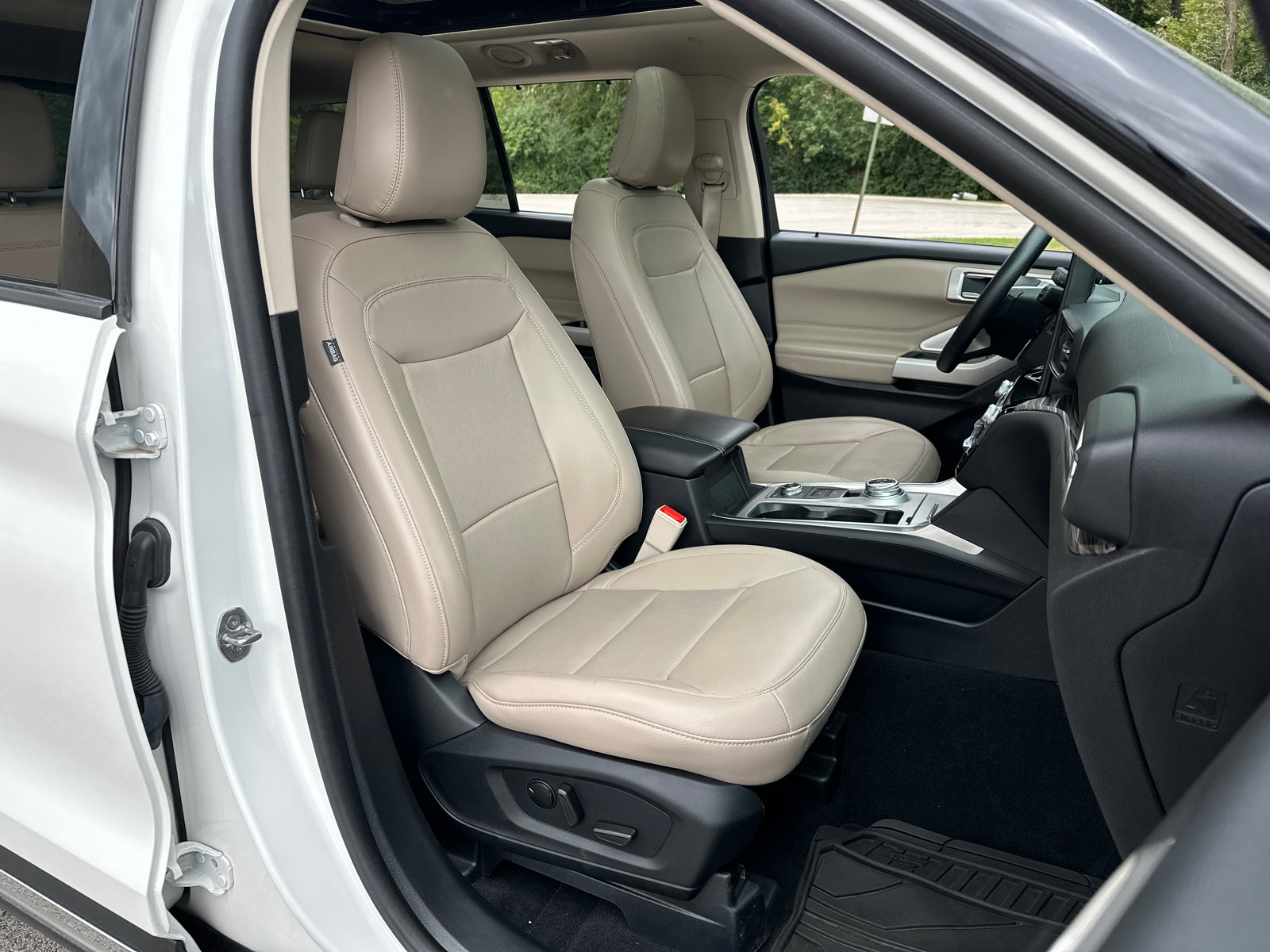 2023 Ford Explorer Limited - Photo 37