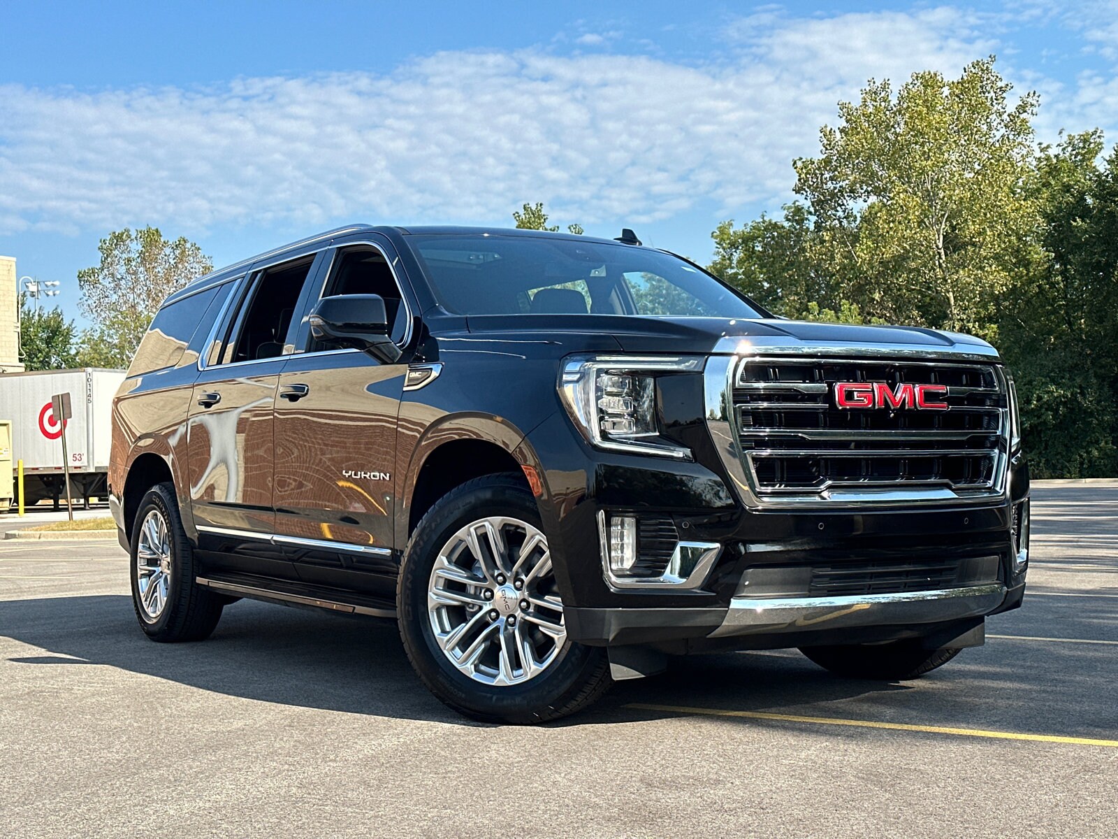 2023 Gmc Yukon XL SLT photo 2
