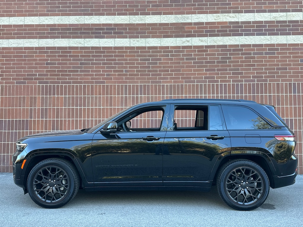 Used 2025 Jeep Grand Cherokee Summit SUV