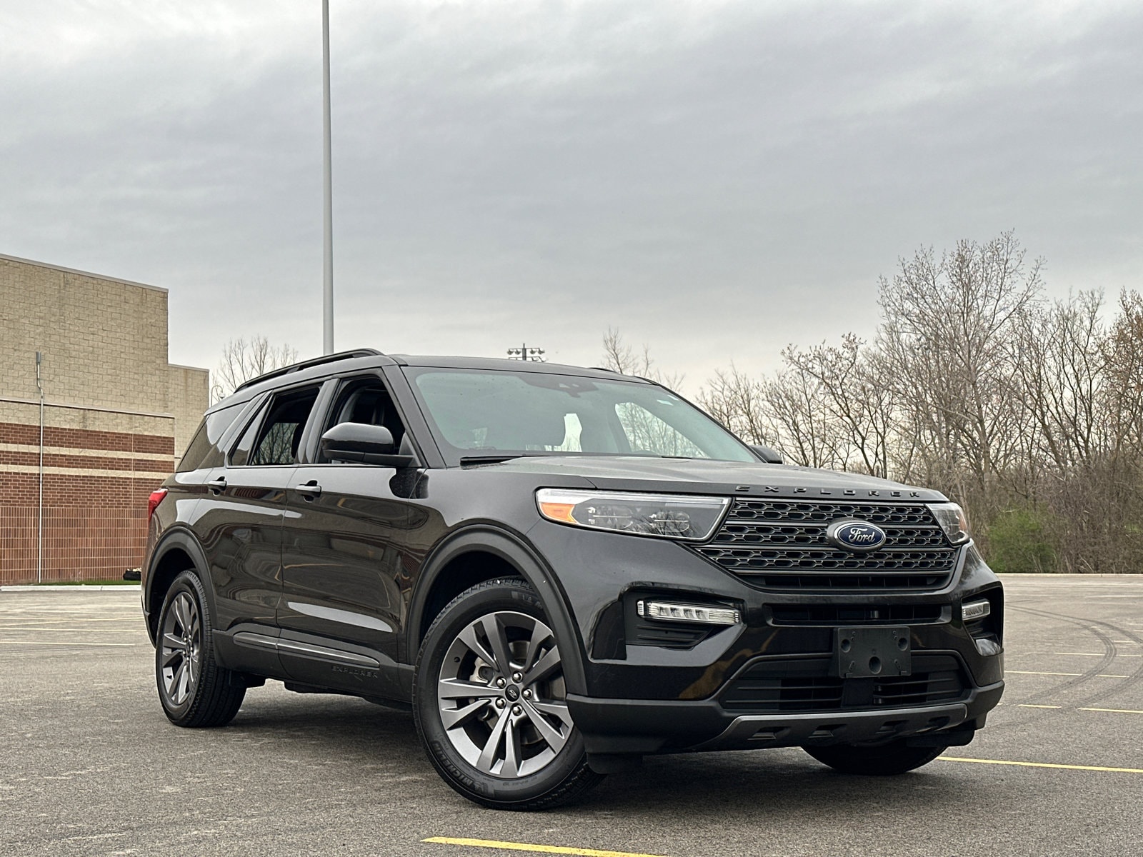 Used 2022 Ford Explorer XLT with VIN 1FMSK8DH4NGB40175 for sale in Highland Park, IL