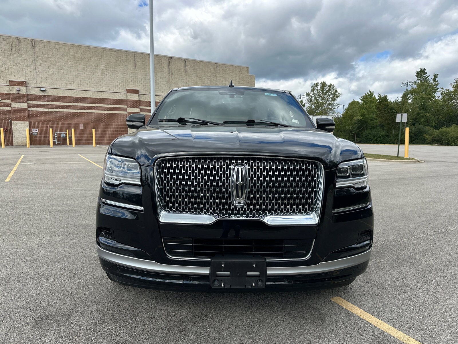 2023 Lincoln Navigator L Reserve photo 2