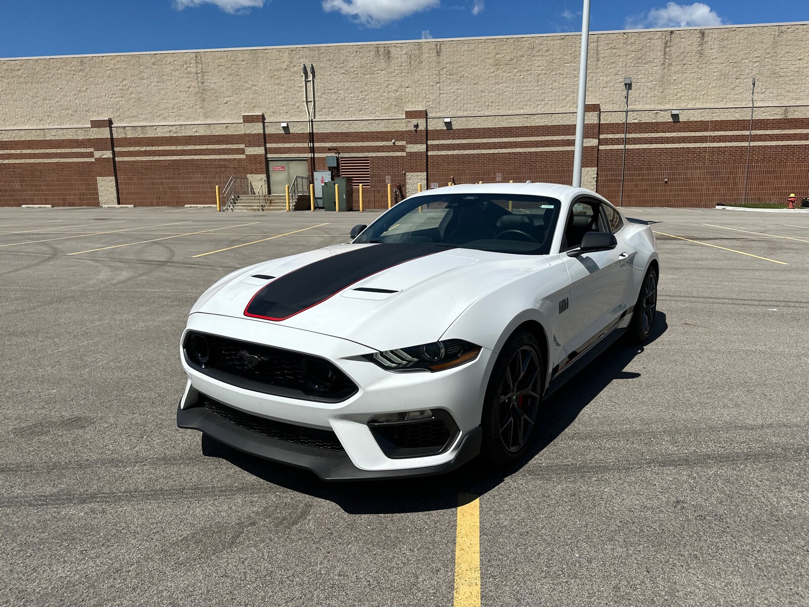 2022 Ford Mustang Mach 1 photo 3