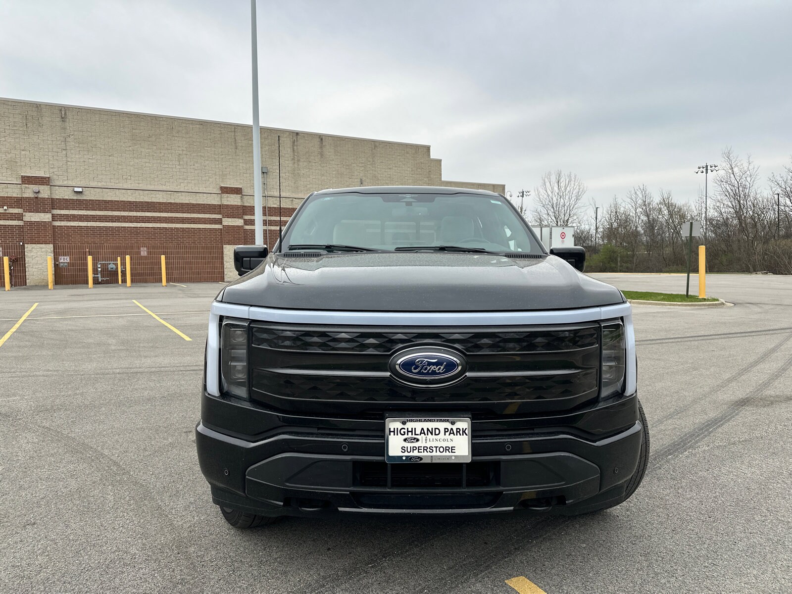 2023 Ford F-150 Lightning Platinum photo 3