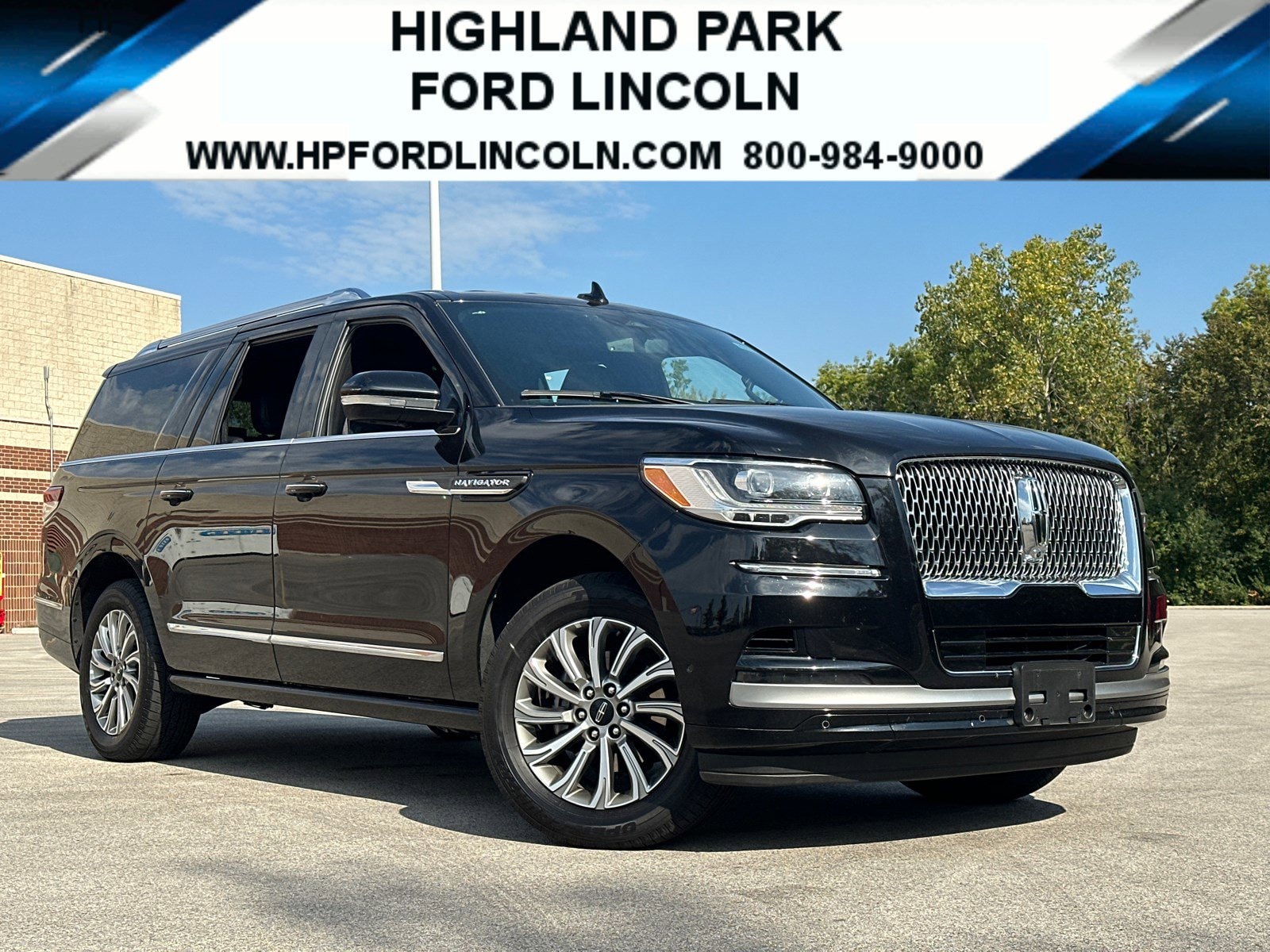 2024 Lincoln Navigator Premiere L's photo
