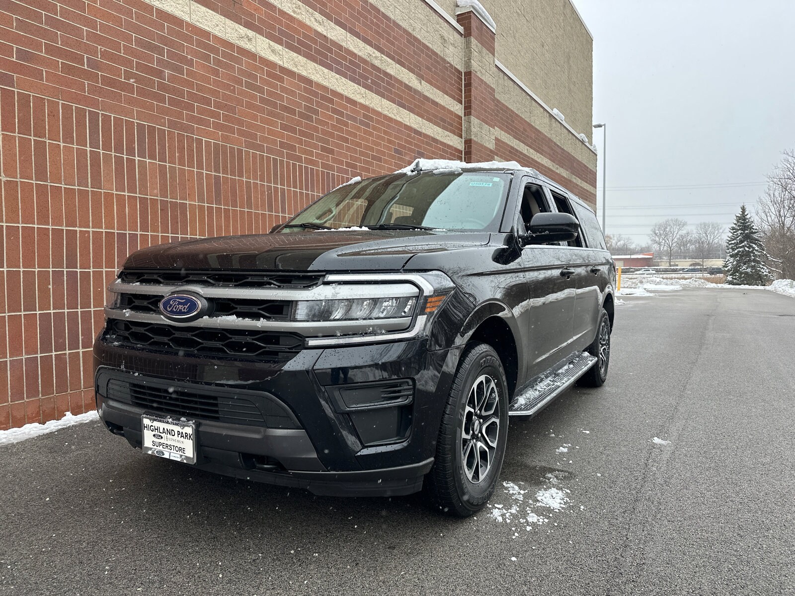 2023 Ford Expedition MAX XLT photo 4