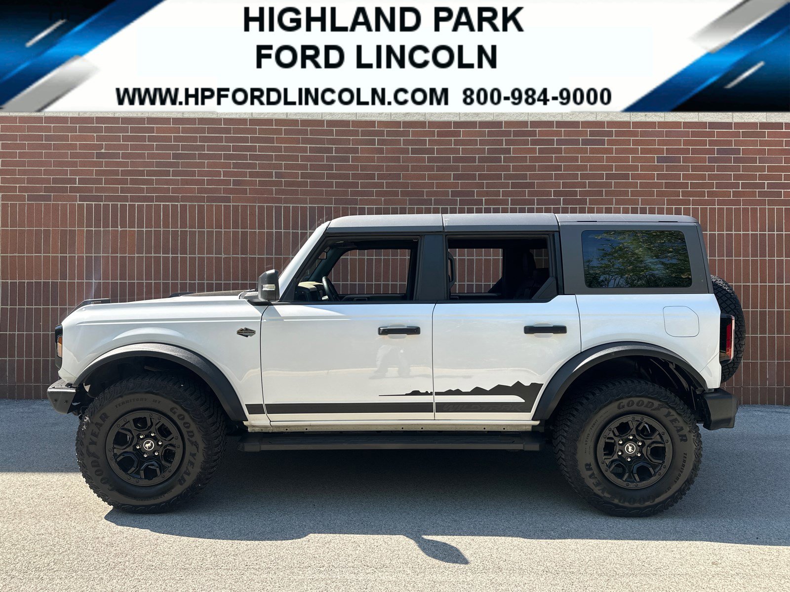 2024 Ford Bronco Wildtrak 4x4's photo