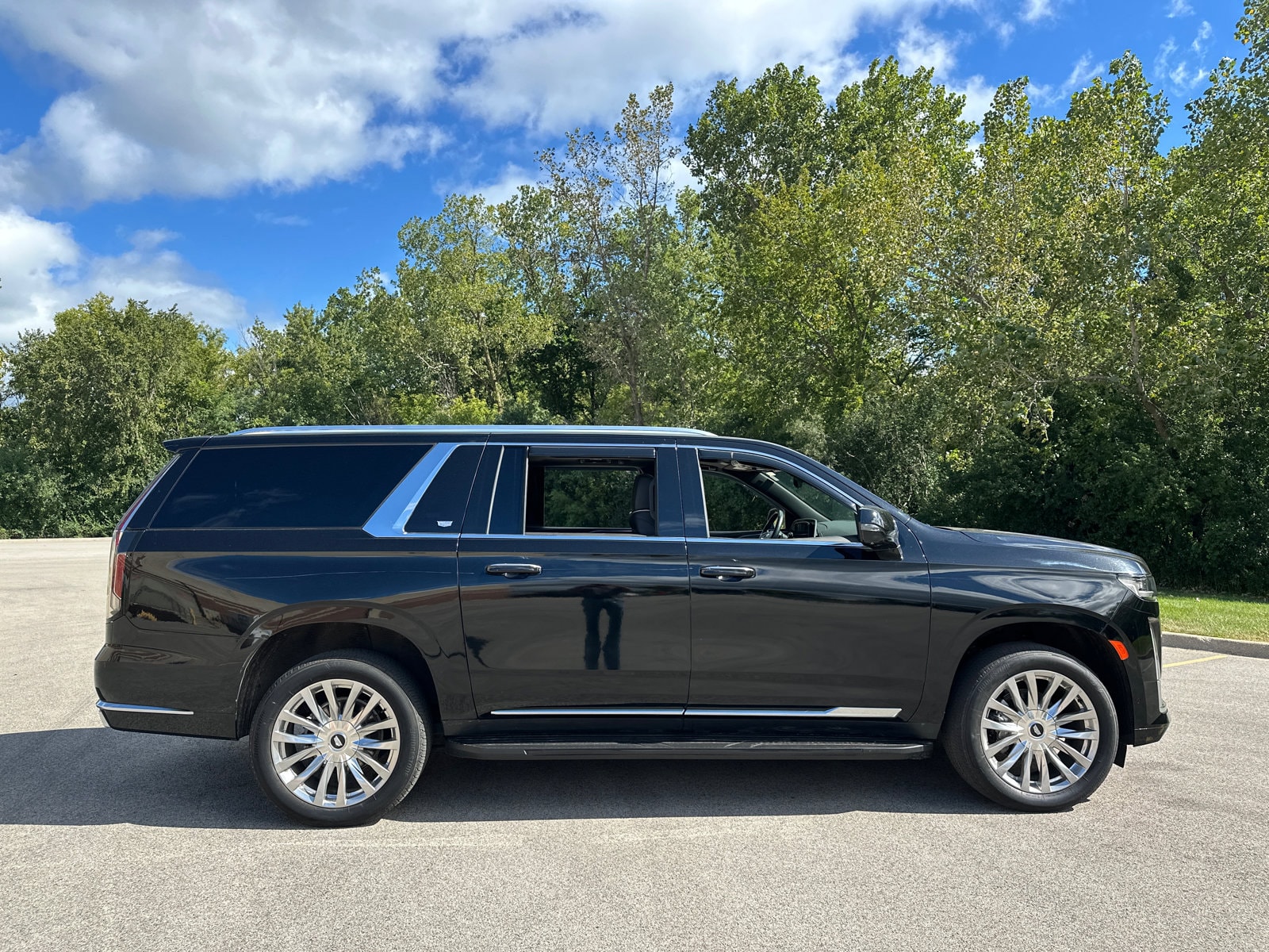 2023 Cadillac Escalade ESV Premium Luxury - Photo 9