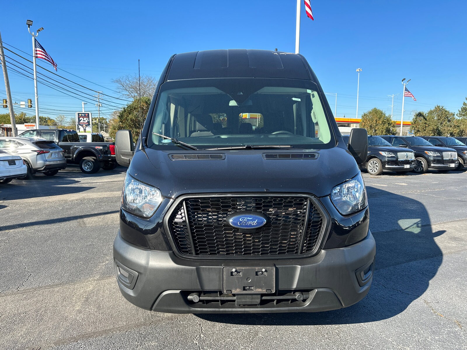 2023 Ford Transit Passenger XL photo 3