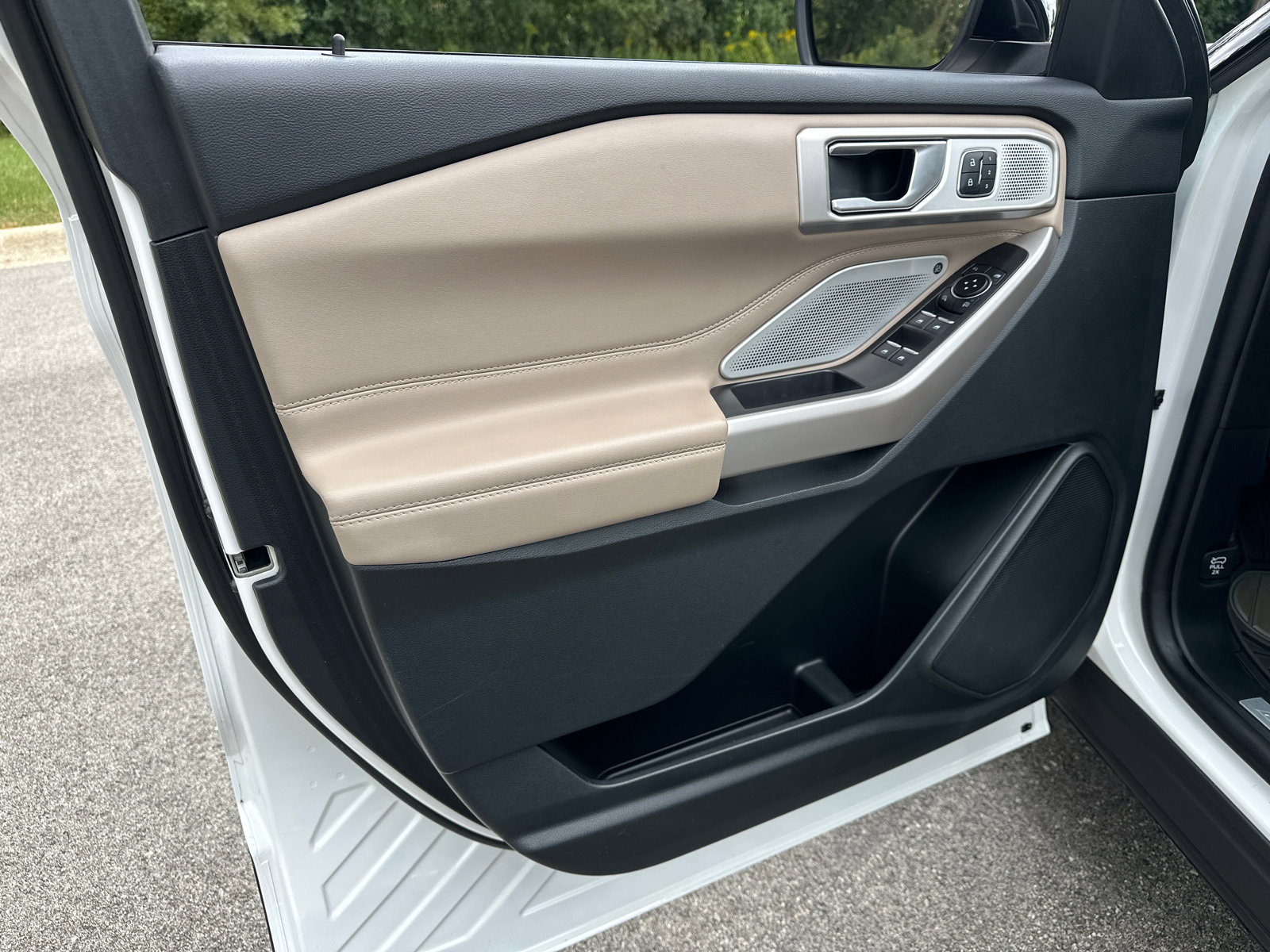 2023 Ford Explorer Limited - Photo 30