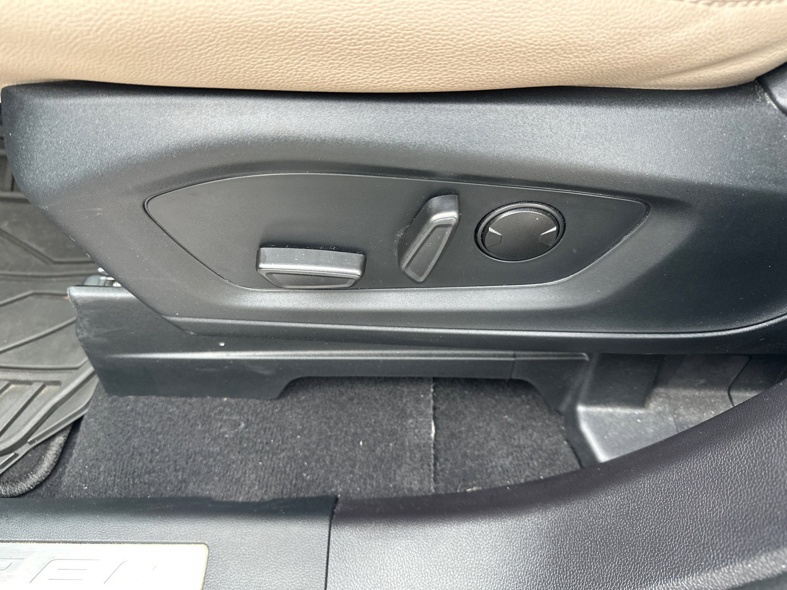 2023 Ford Explorer Limited - Photo 28