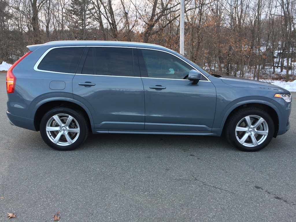 Used 2021 Volvo XC90 T6 Momentum 6 Passenger SUV