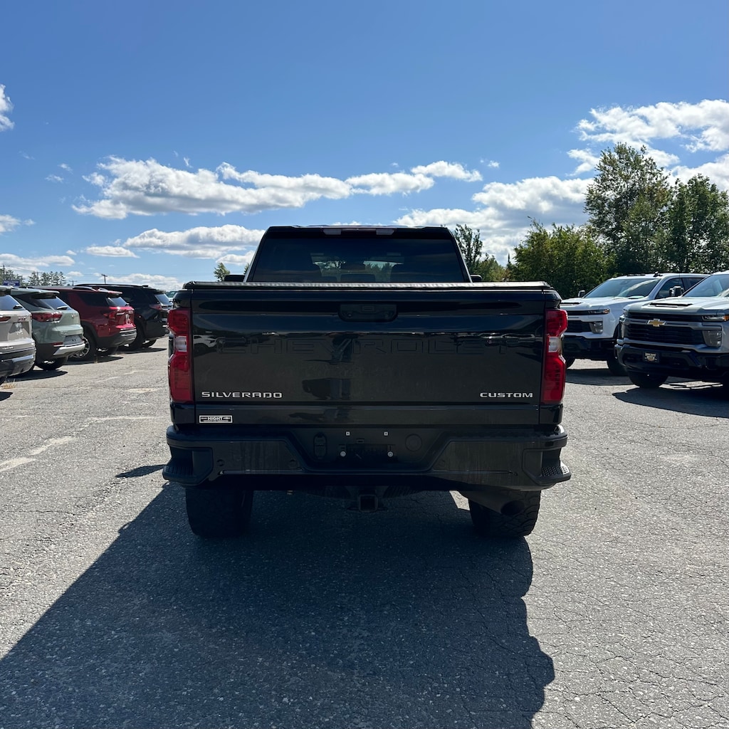 Used 2024 Chevrolet Silverado 2500 HD Custom Truck
