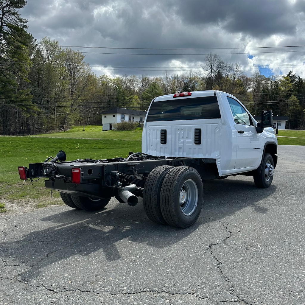 New 2026 Chevrolet Silverado 3500 HD Chassis Cab Work Truck Truck