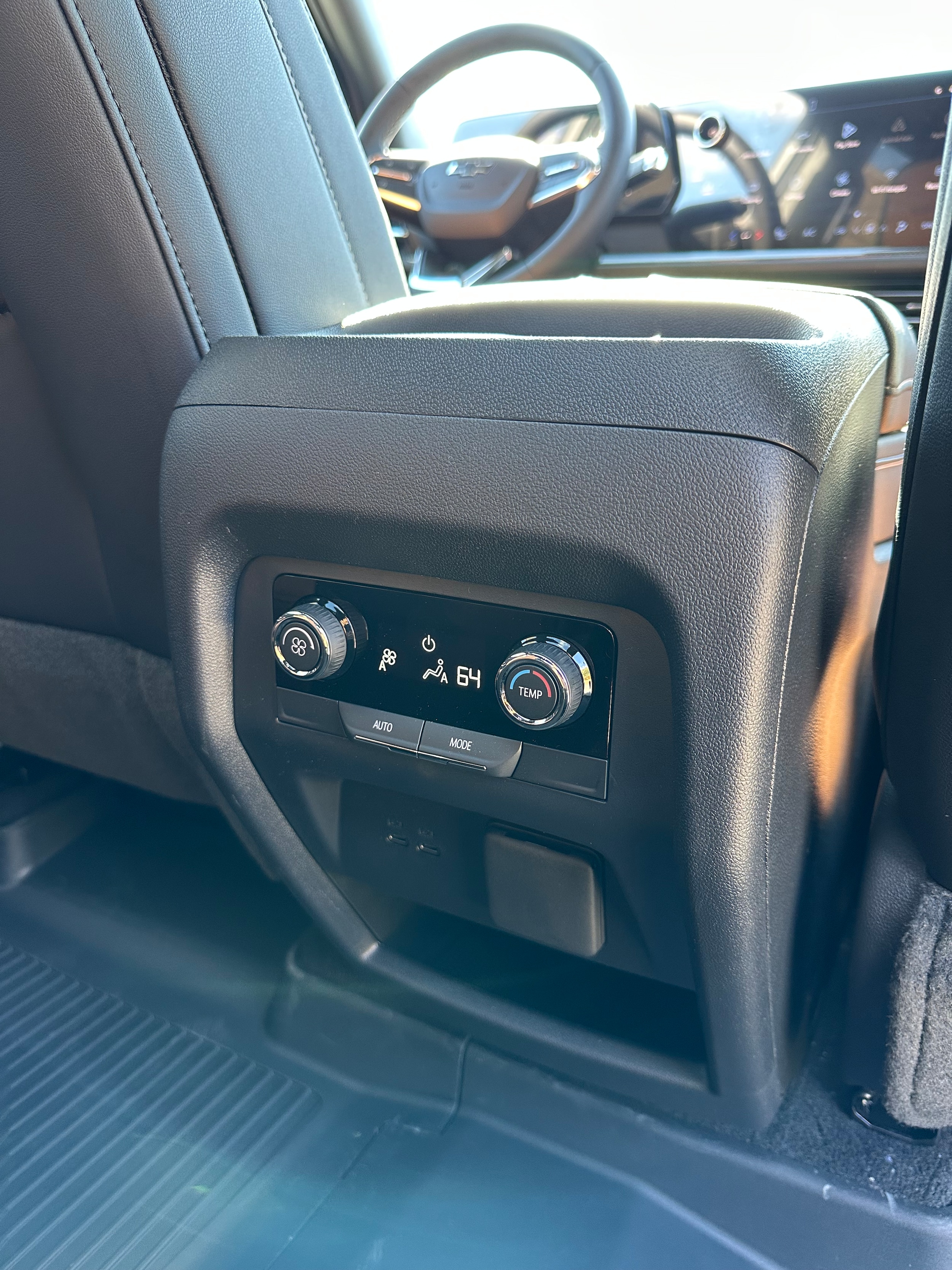 2027 Chevrolet Traverse Z71 - Photo 26