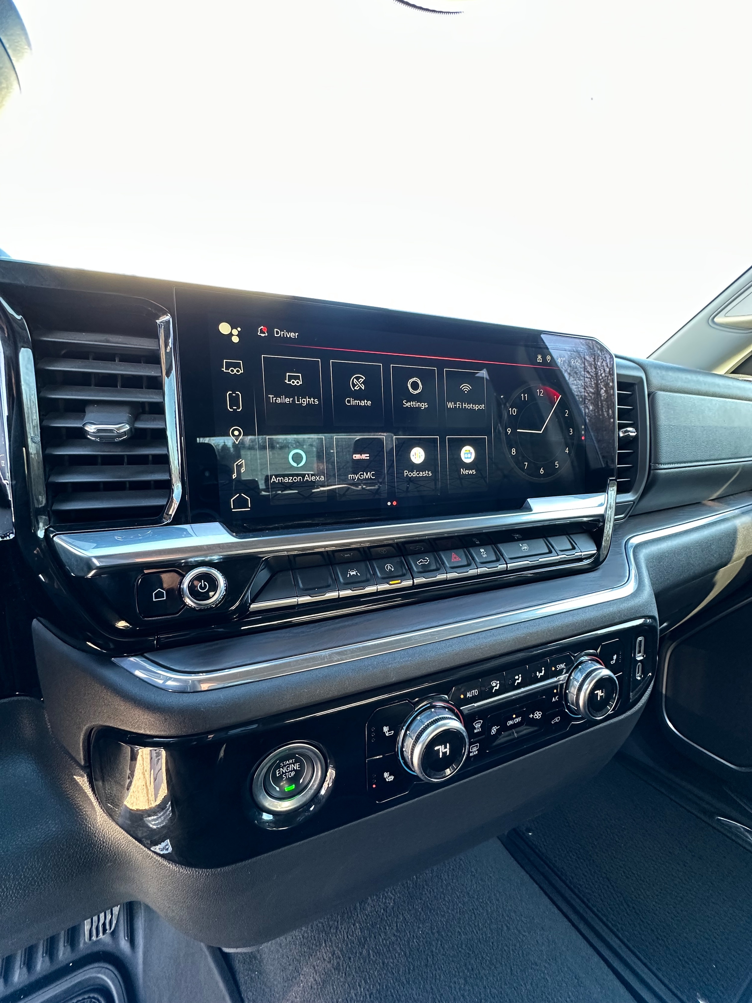 2024 GMC Sierra 1500 SLT - Photo 14