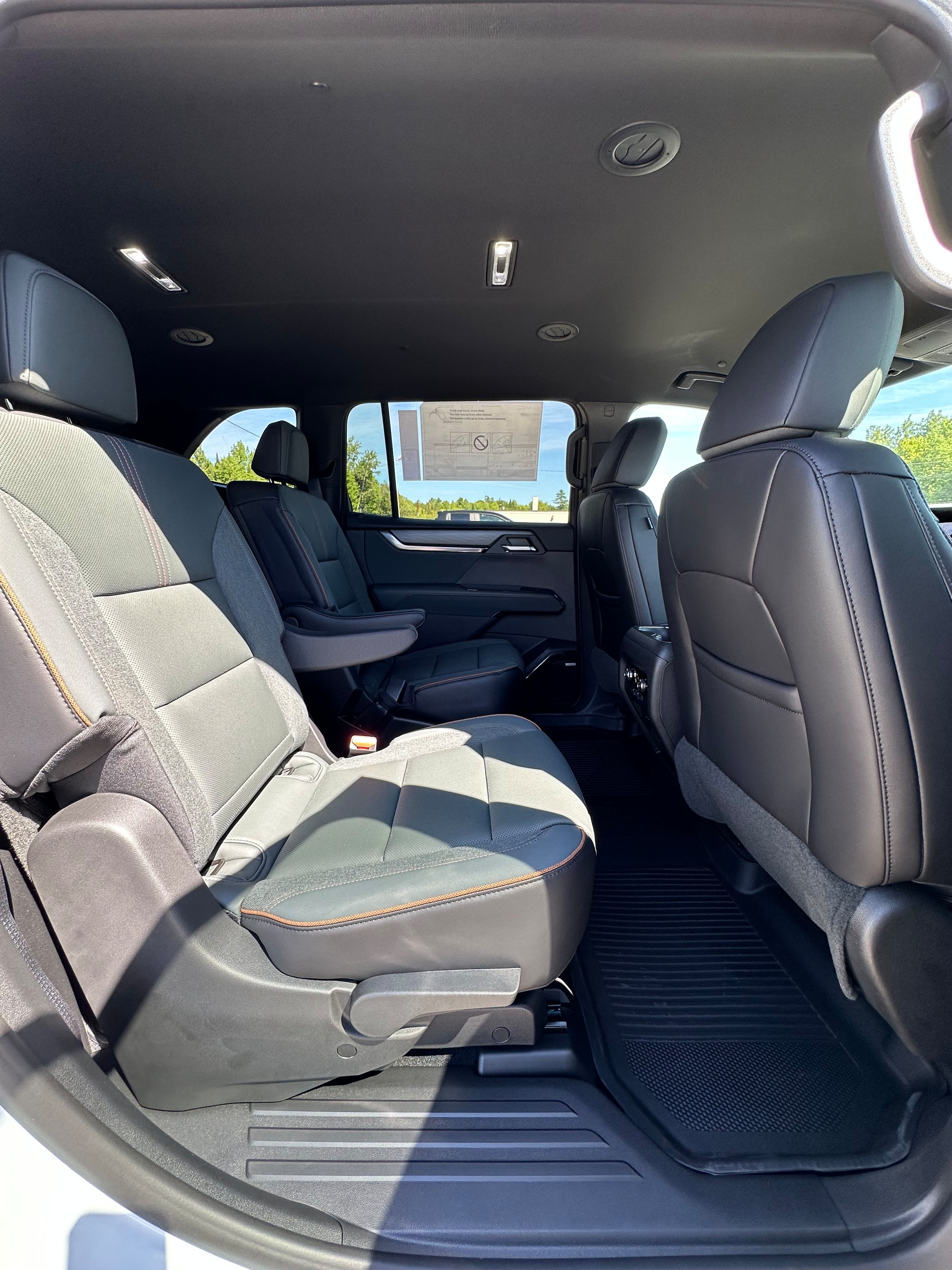 2026 GMC Acadia AT4 - Photo 27