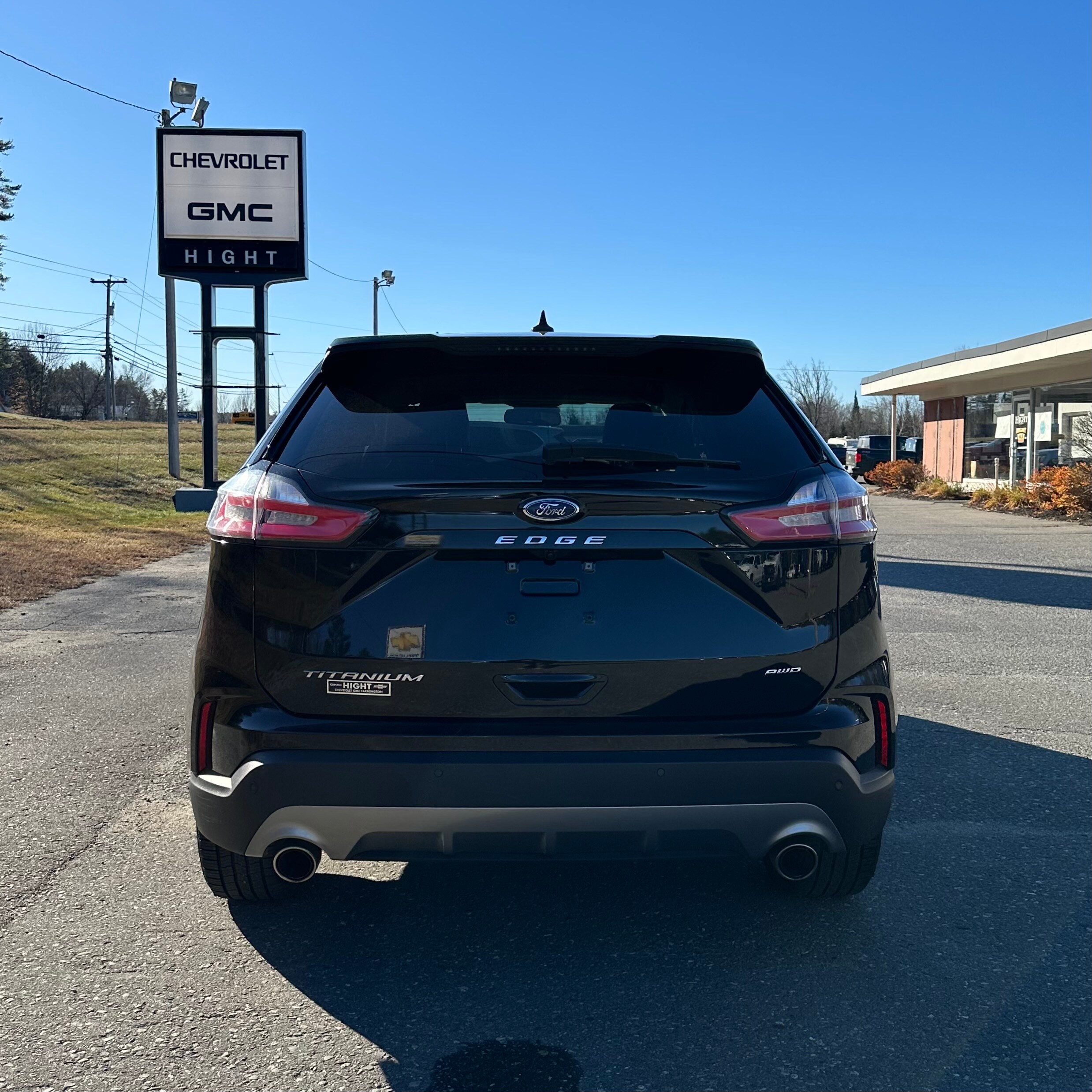 2022 Ford Edge Titanium Sport photo 2