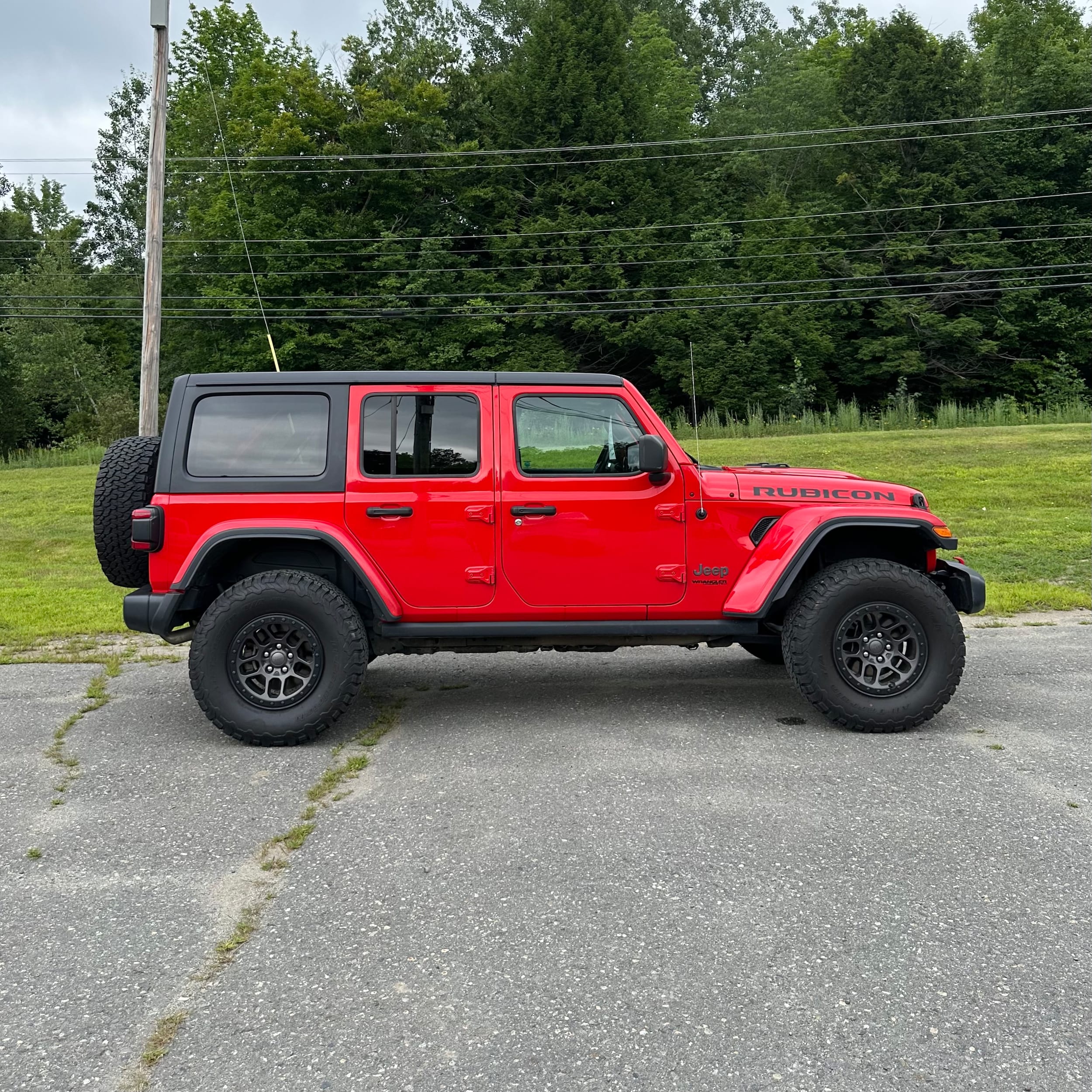 Used 2021 Jeep Wrangler Unlimited Rubicon with VIN 1C4JJXFG1MW828754 for sale in Farmington, ME