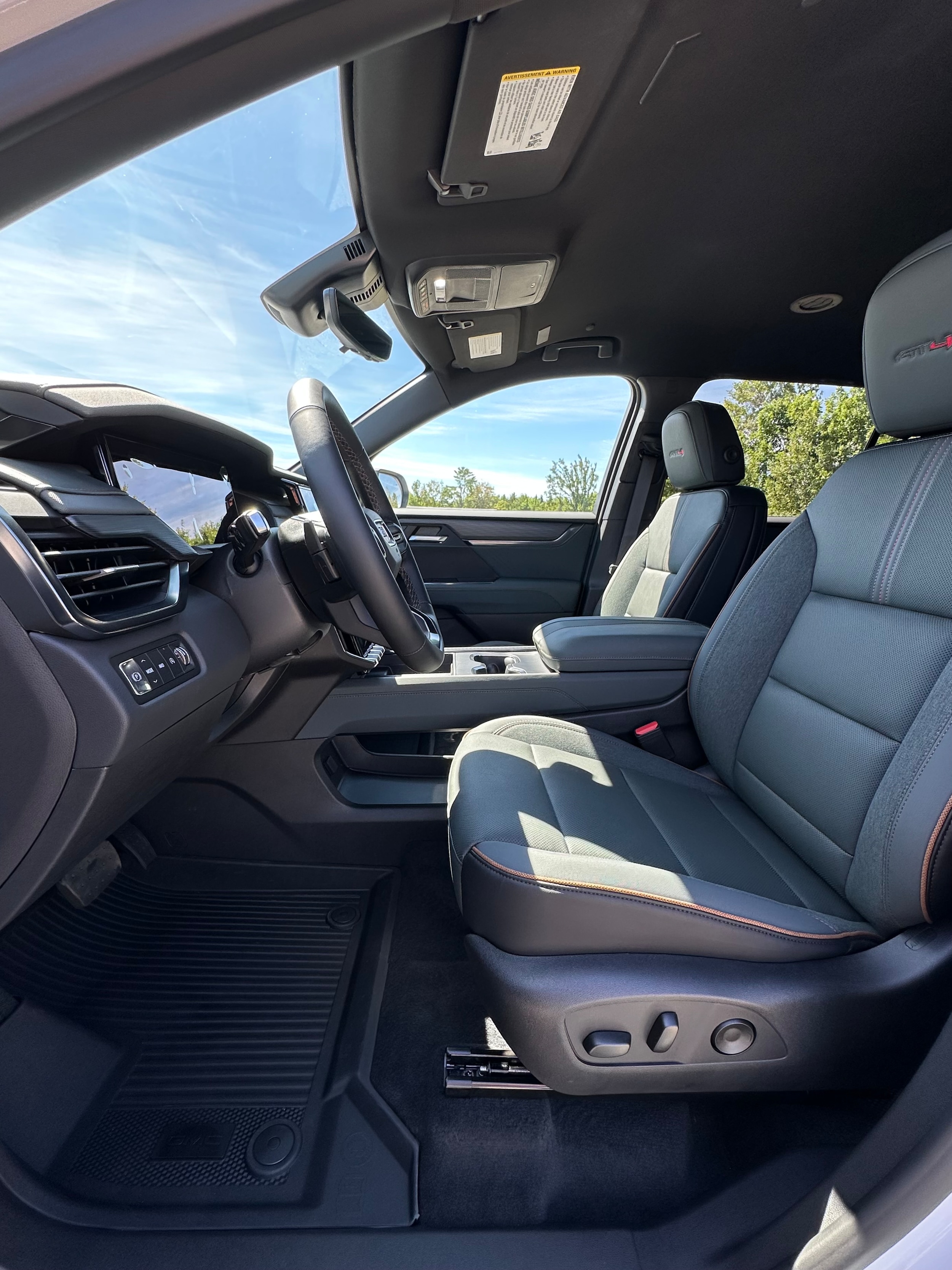 2026 GMC Acadia AT4 - Photo 12