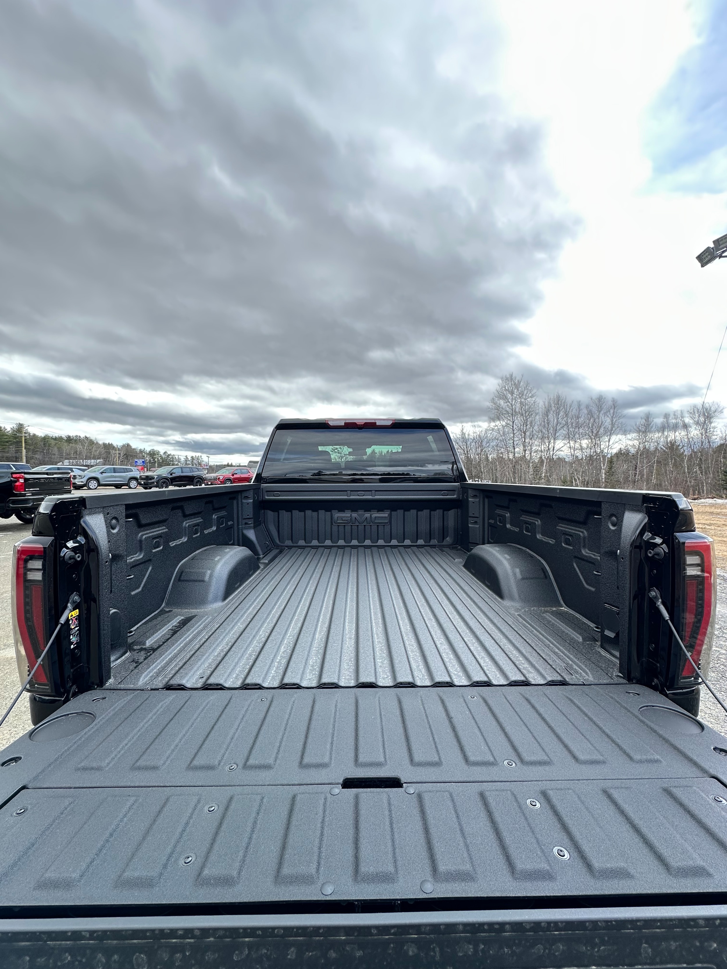 2026 GMC Sierra 2500HD AT4 - Photo 9